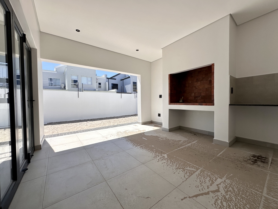 4 Bedroom Property for Sale in Sandown Western Cape